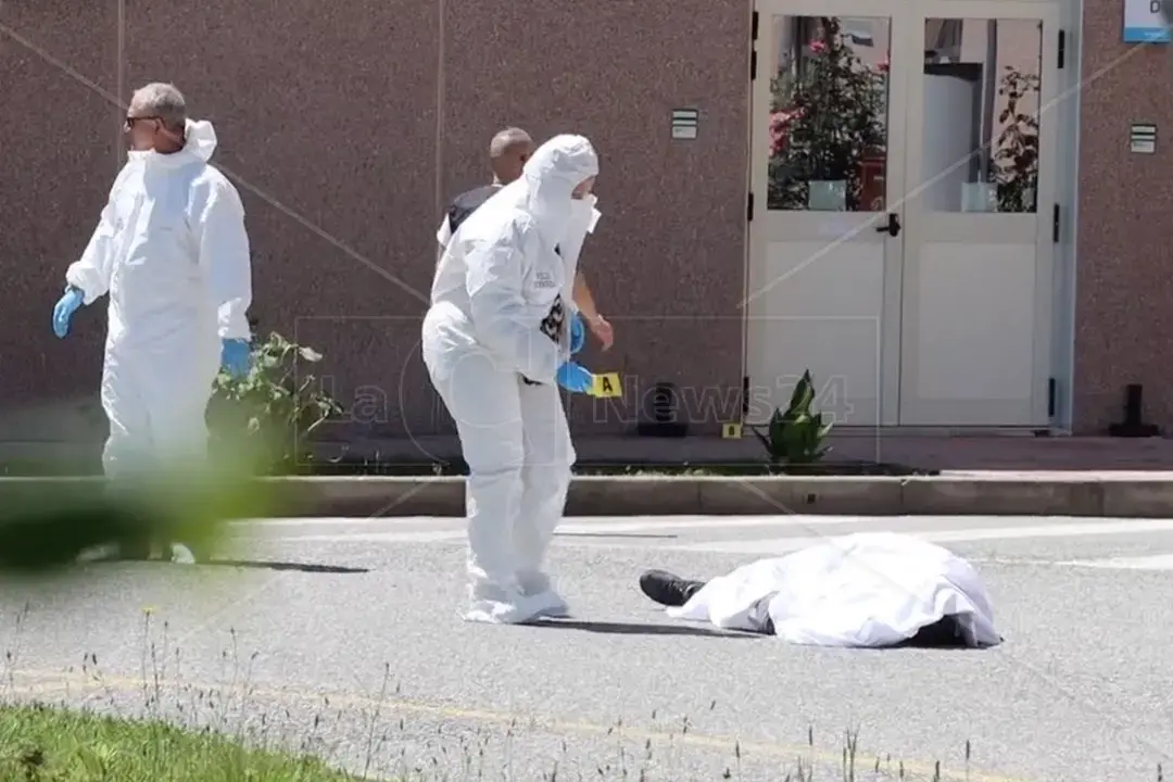 Abbandonarono il complice in fin di vita dopo un furto fallito a Reggio Calabria, arrestati\n