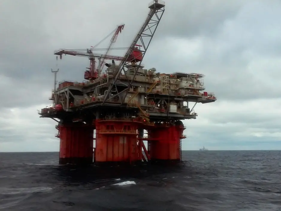 Escalation in Medio Oriente, tempesta sui mercati: Italia tra i Paesi più esposti al rischio energetico