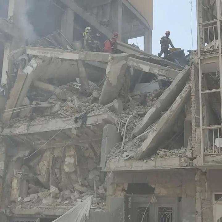 Attacchi iraniani in Israele, altra notte di raid: almeno 10\u00A0morti e 200 feriti. Trump: «Se attaccati, colpiremo con tutta la forza»\n