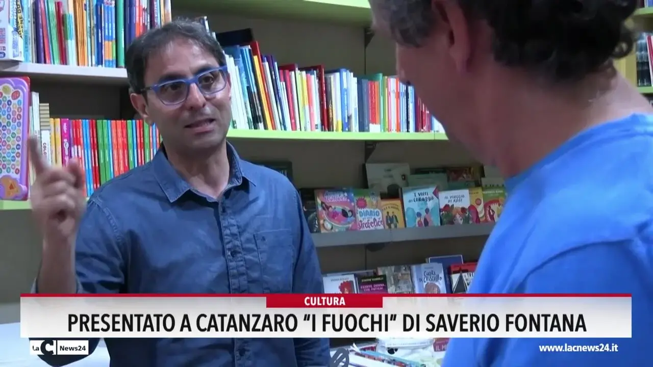 Presentato a Catanzaro \"I fuochi\" di Saverio Fontana