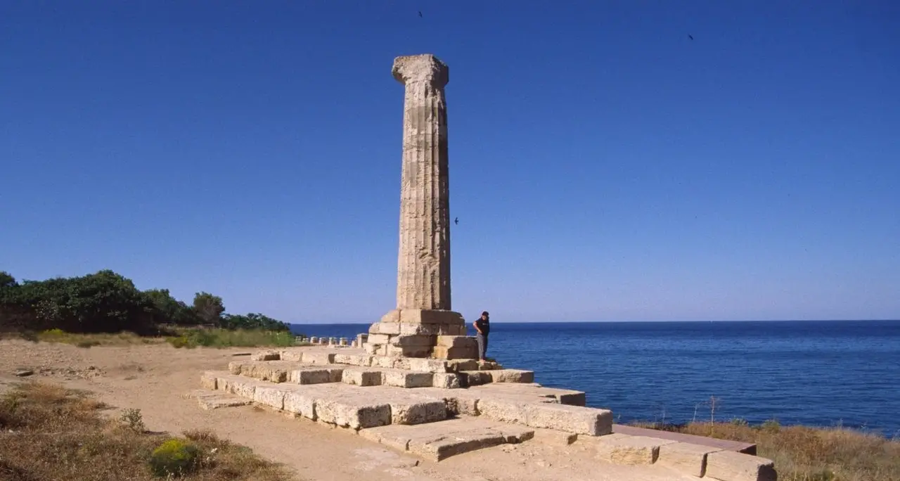 Calabria\u00A0terra dei numeri e dell’armonia: la scuola di Pitagora a Crotone e la nascita del\u00A0pensiero matematico occidentale