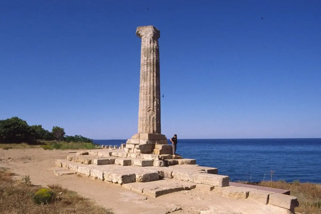 <p>Capo Colonna, testimonianza del passato a&nbsp;Crotone</p>\\n