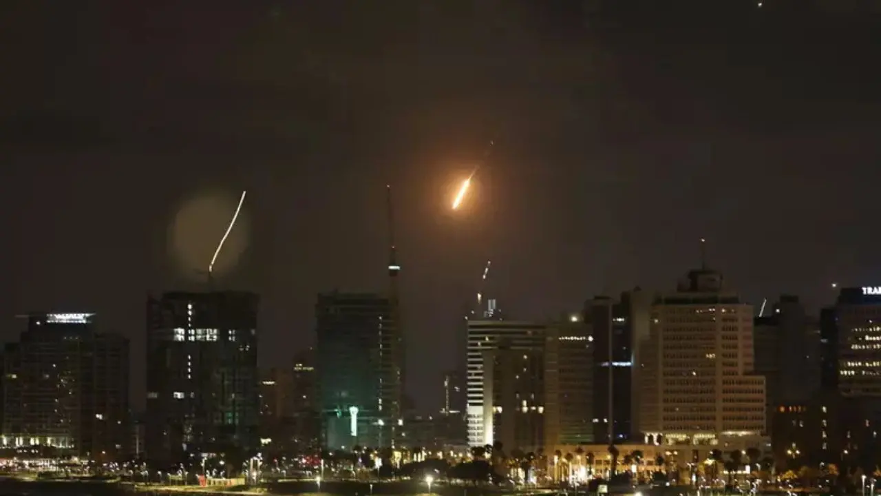 Guerra in Medio Oriente, l’Iran attacca nella notte:\u00A0colpiti il centro e il nord di Israele\n