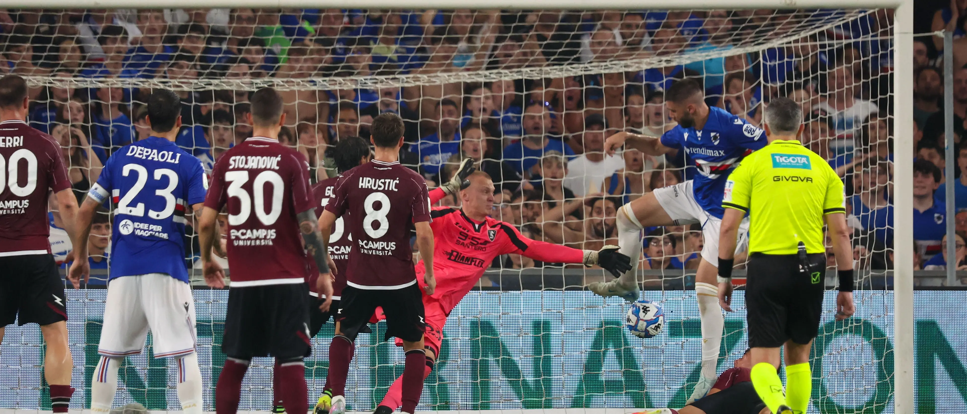 La Samp vince 2-0, la Salernitana finisce in ospedale: play out di Serie B nel caos\n