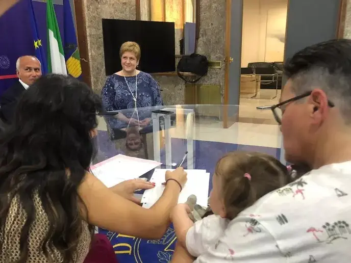 Storico a Cosenza: una bimba di due anni ha due mamme. È il primo caso in città dopo la sentenza della Consulta