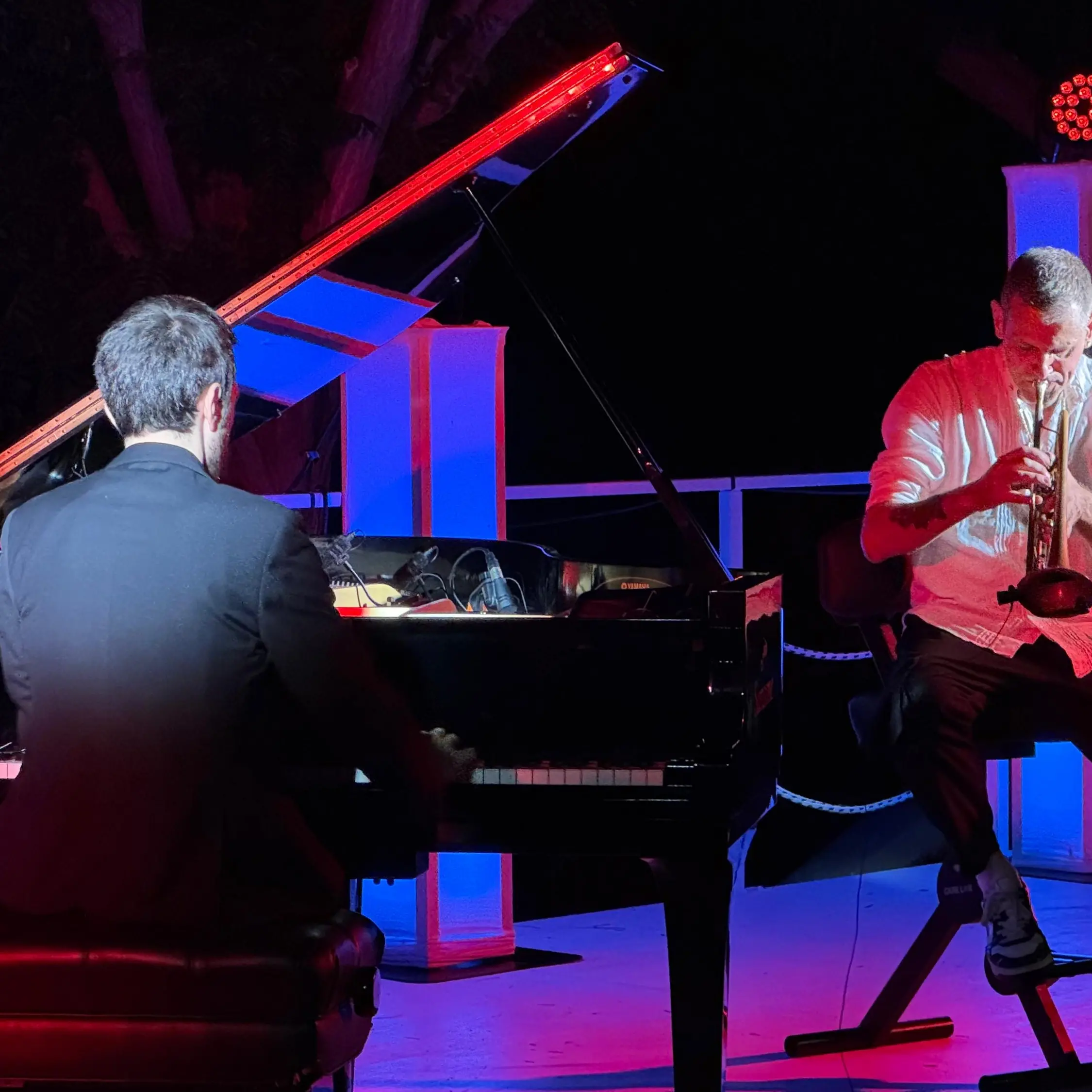 Sullo Stretto Il cielo è pieno di stelle: l'Altafiumara Fest omaggia Pino Daniele con\u00A0il jazz del duo Bosso-Mazzariello