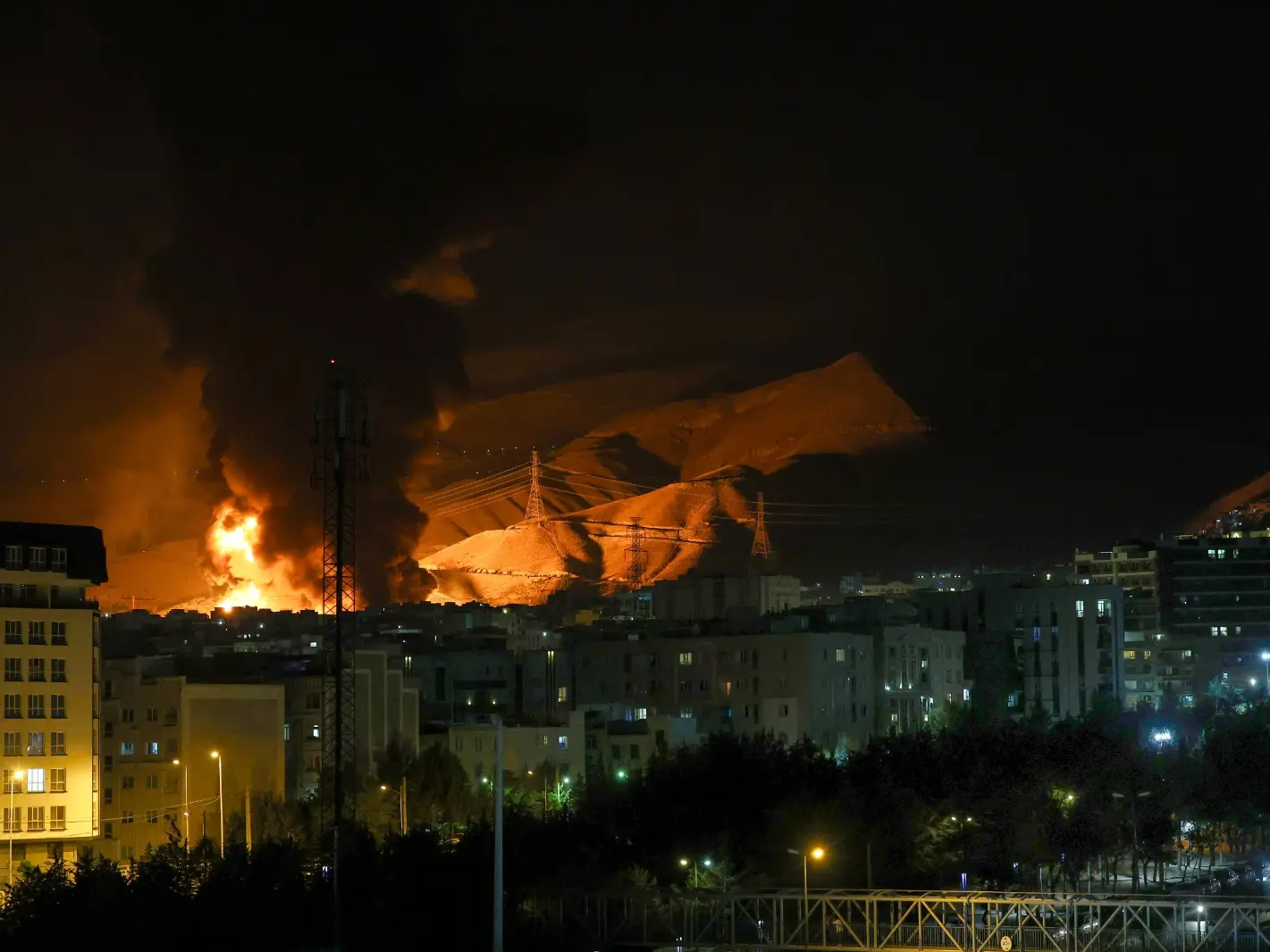 Guerra in Medio Oriente, Iran: «Siti nucleari gravemente danneggiati dai raid»
