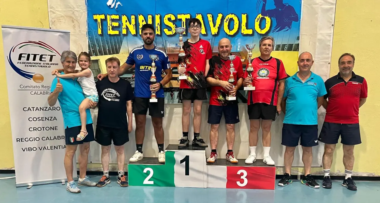 Tennis Tavolo, Spezzano base per il Centro Sud: l’Open interregionale diventa un’esperienza contagiosa\n