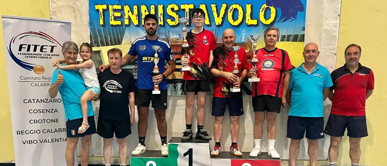 Tennis Tavolo, Spezzano base per il Centro Sud: l’Open interregionale diventa un’esperienza contagiosa\n