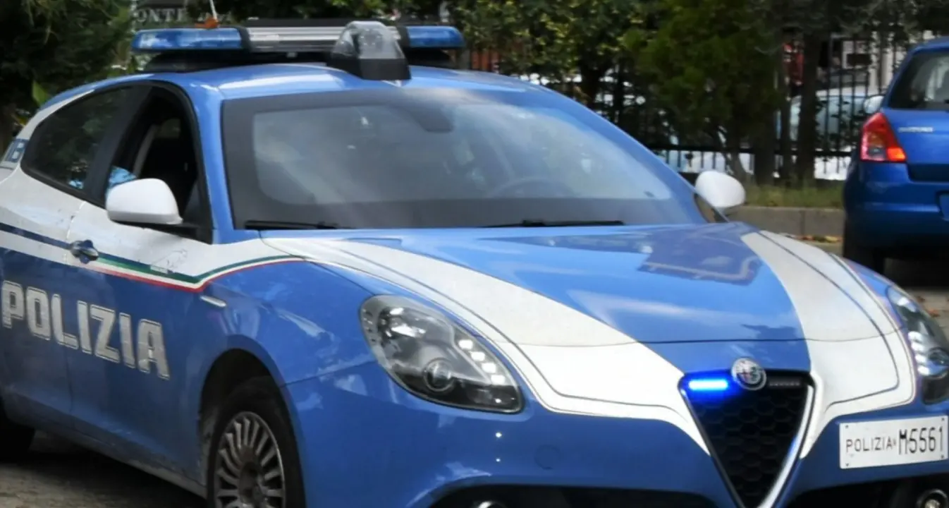 Crotone, aggredisce violentemente la moglie per gelosia: arrestato\n