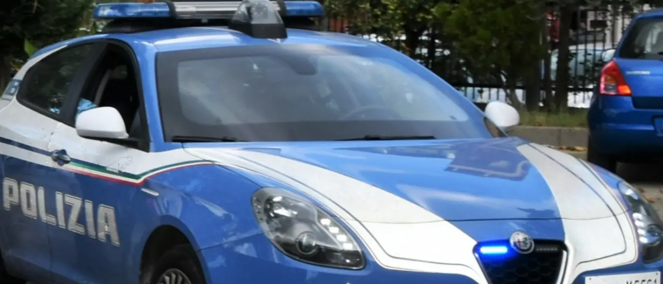 Crotone, aggredisce violentemente la moglie per gelosia: arrestato\n