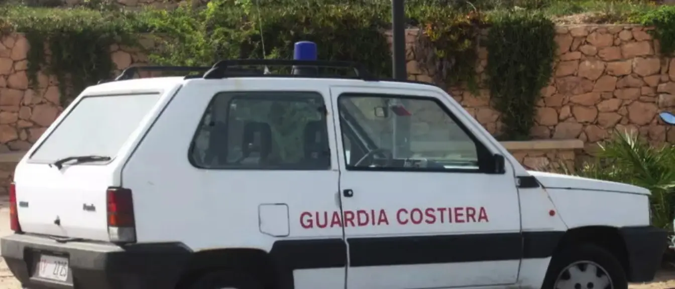 Strongoli, scoperta officina nautica abusiva: area sequestrata e titolare denunciato\n