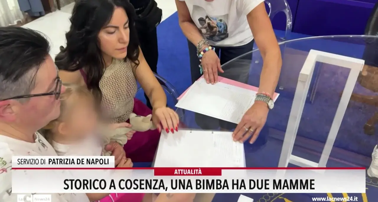 Storico a Cosenza, una bimba ha due mamme