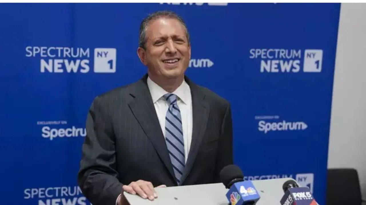 Usa, il candidato a sindaco di New York arrestato dagli agenti dell'immigrazione
