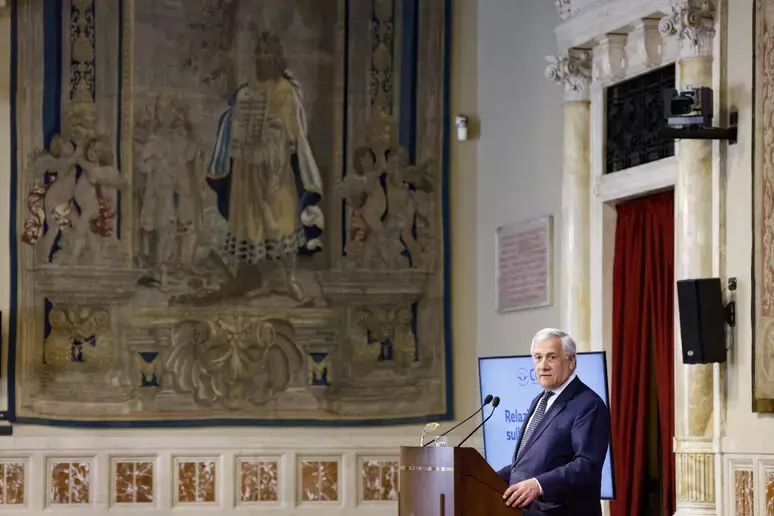 Terzo mandato per i presidenti di Regione, Tajani: «Non mi vendo per piatto di lenticchie»\n