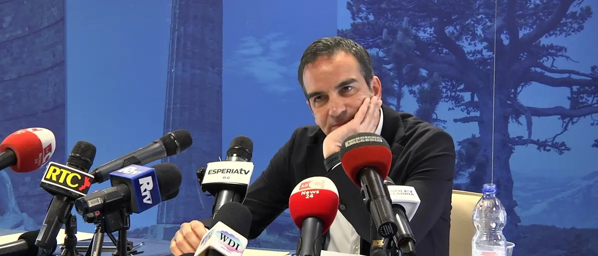 Occhiuto si difende dalle accuse di corruzione: «Mai rapporti societari con Ferraro e della nomina di Posteraro\u00A0non sapevo nulla»\n