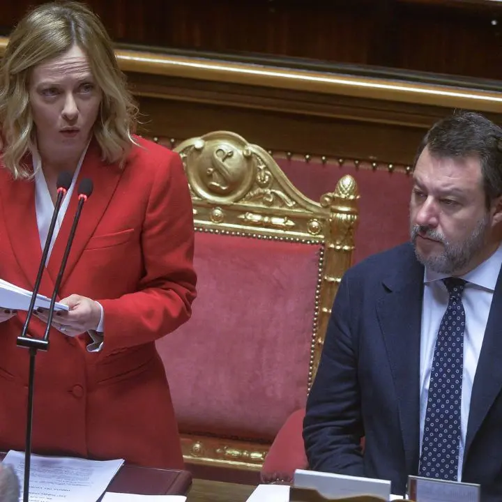 Meloni si smarca da Salvini: sullo scacchiere globale è scontro tra filo-europeismo e asse con Trump