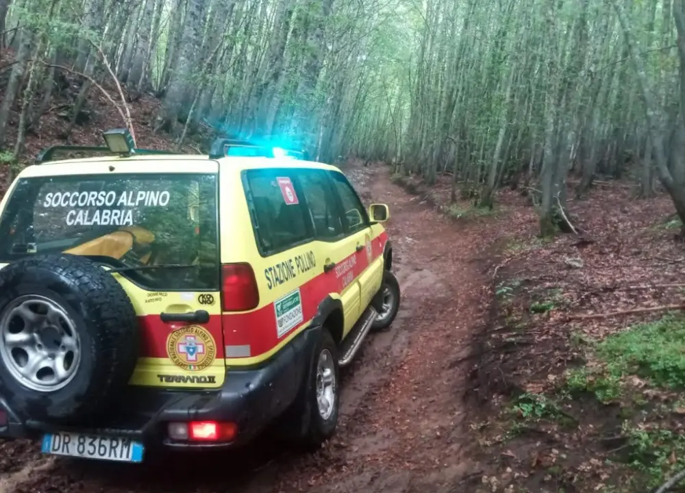 Escursionista colta dal maltempo perde l’orientamento sul Pollino: soccorsa\n