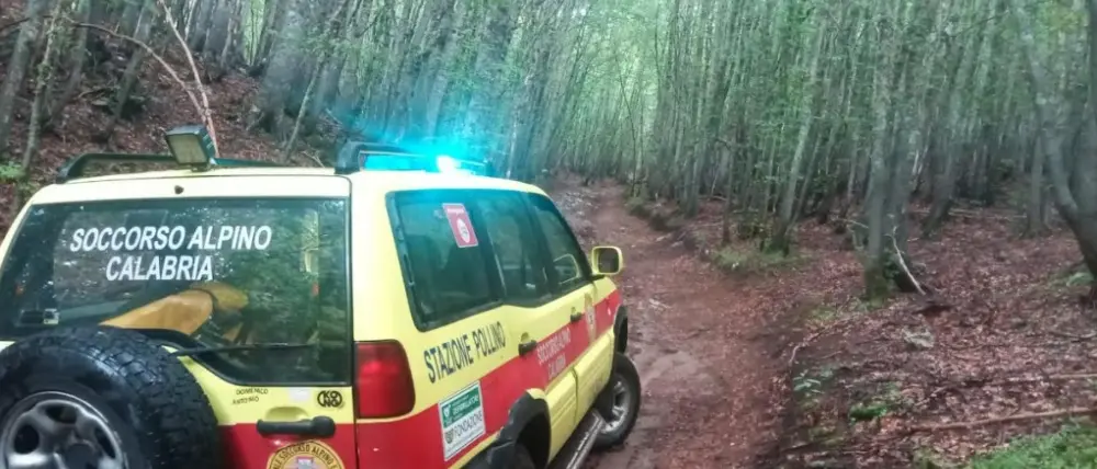Escursionista colta dal maltempo perde l’orientamento sul Pollino: soccorsa\n