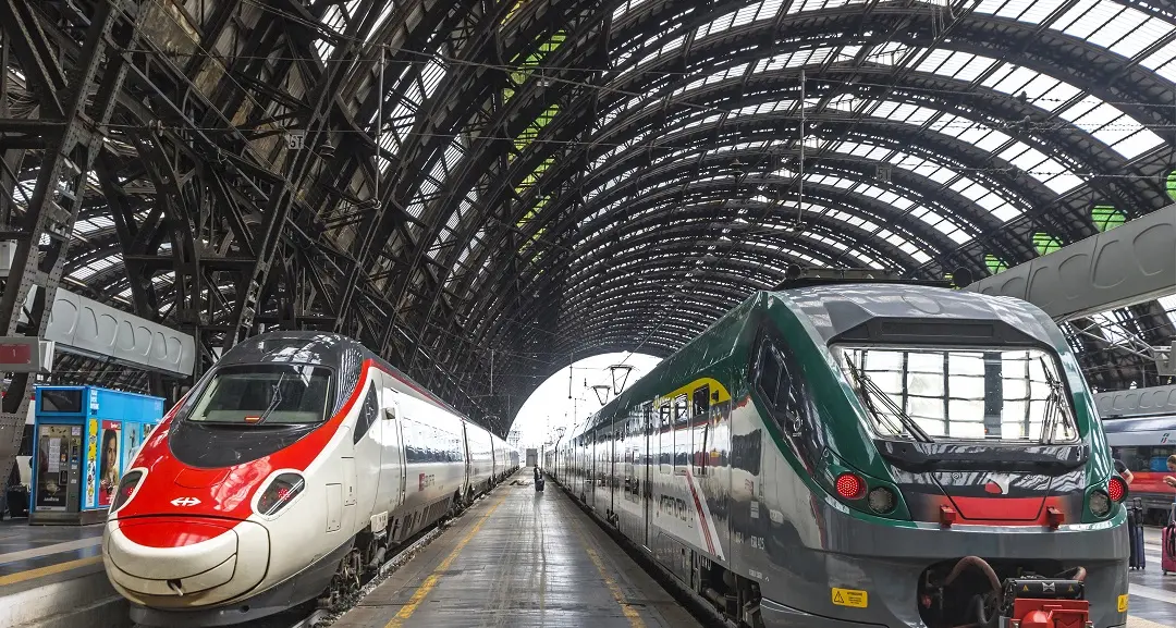 Treni a rischio per lo sciopero generale: possibili disagi per i viaggiatori. Ecco le fasce orarie garantite\n