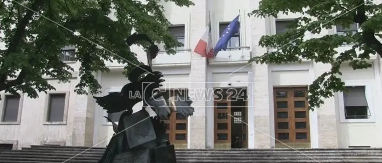 Sparatoria sul lungomare di\u00A0Rossano, il prefetto convoca il comitato per l’ordine pubblico a Cosenza\n