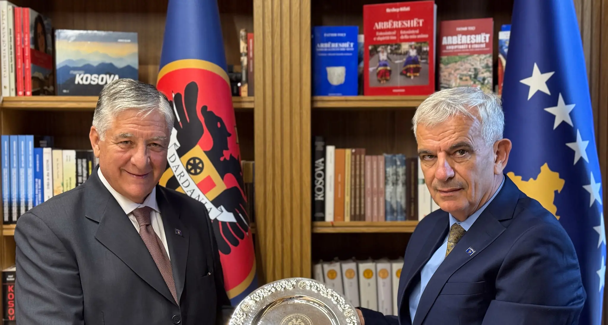 Un ponte d’identità, storia e tradizioni: le comunità arbëreshe di Calabria rafforzano i legami con il Kosovo\u00A0\n