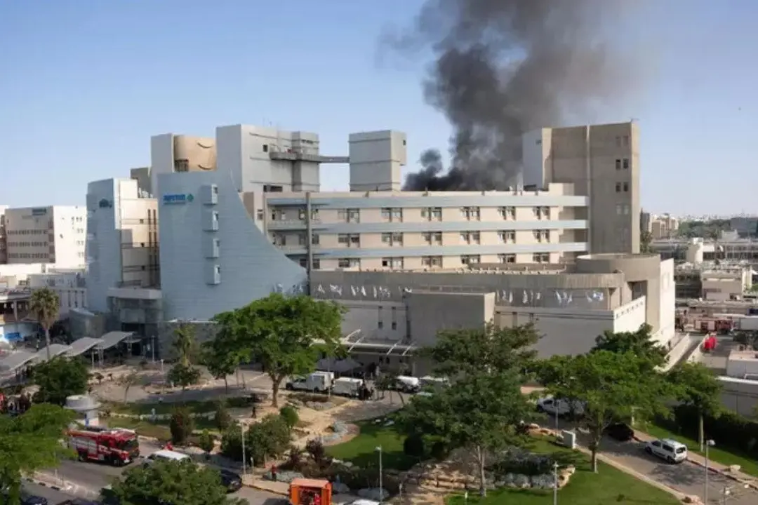 L\\'ospedale Soroka a Beersheba colpito da un missile iraniano (Foto Ansa)