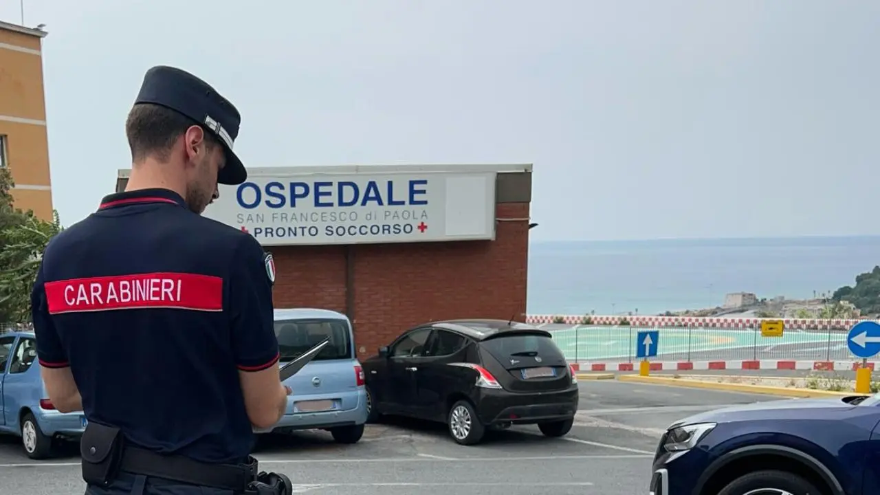 Paola, smaltiva rifiuti ospedalieri nelle griglie di raccolta acque: denunciata infermiera professionale\n