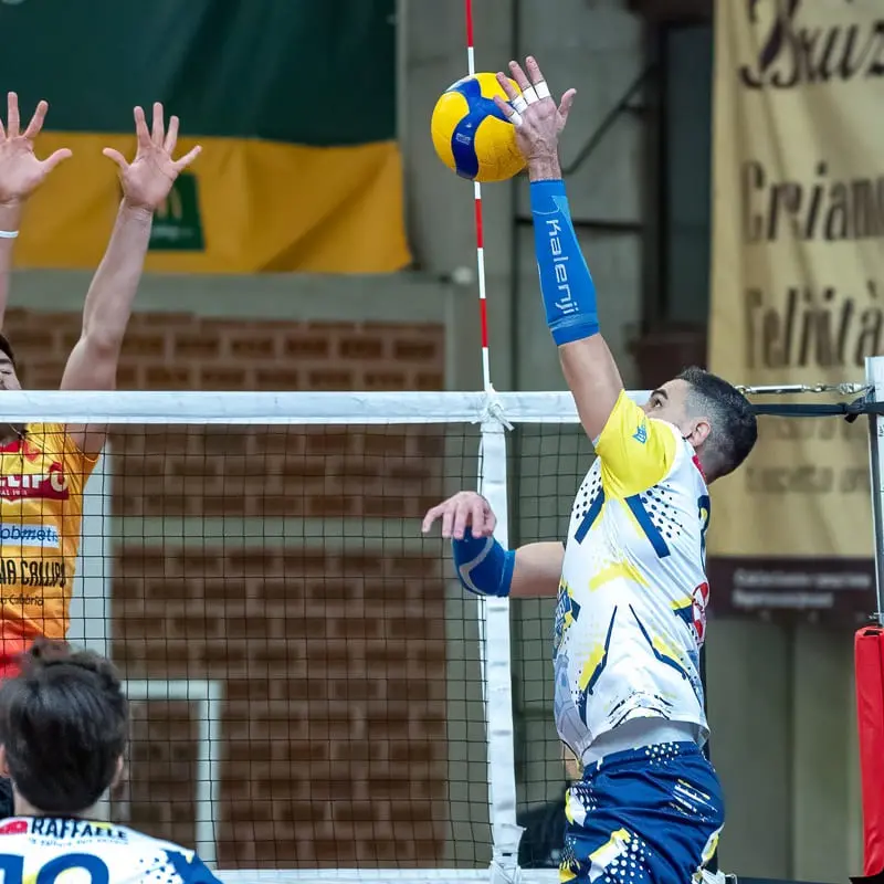 Volley, in Serie A3 arrivano rinunce dopo la promozione: ci sarà spazio per qualche team calabrese?\n