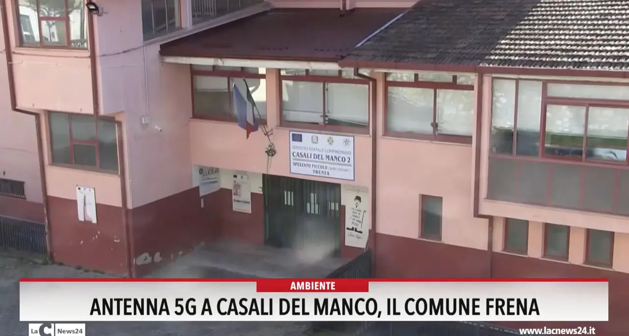 Antenna 5g a Casali del Manco, il comune frena