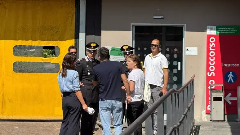 Piacenza, feto ritrovato nel cestino di un bagno dell’ospedale:\u00A0analisi su alcune tracce di sangue\n