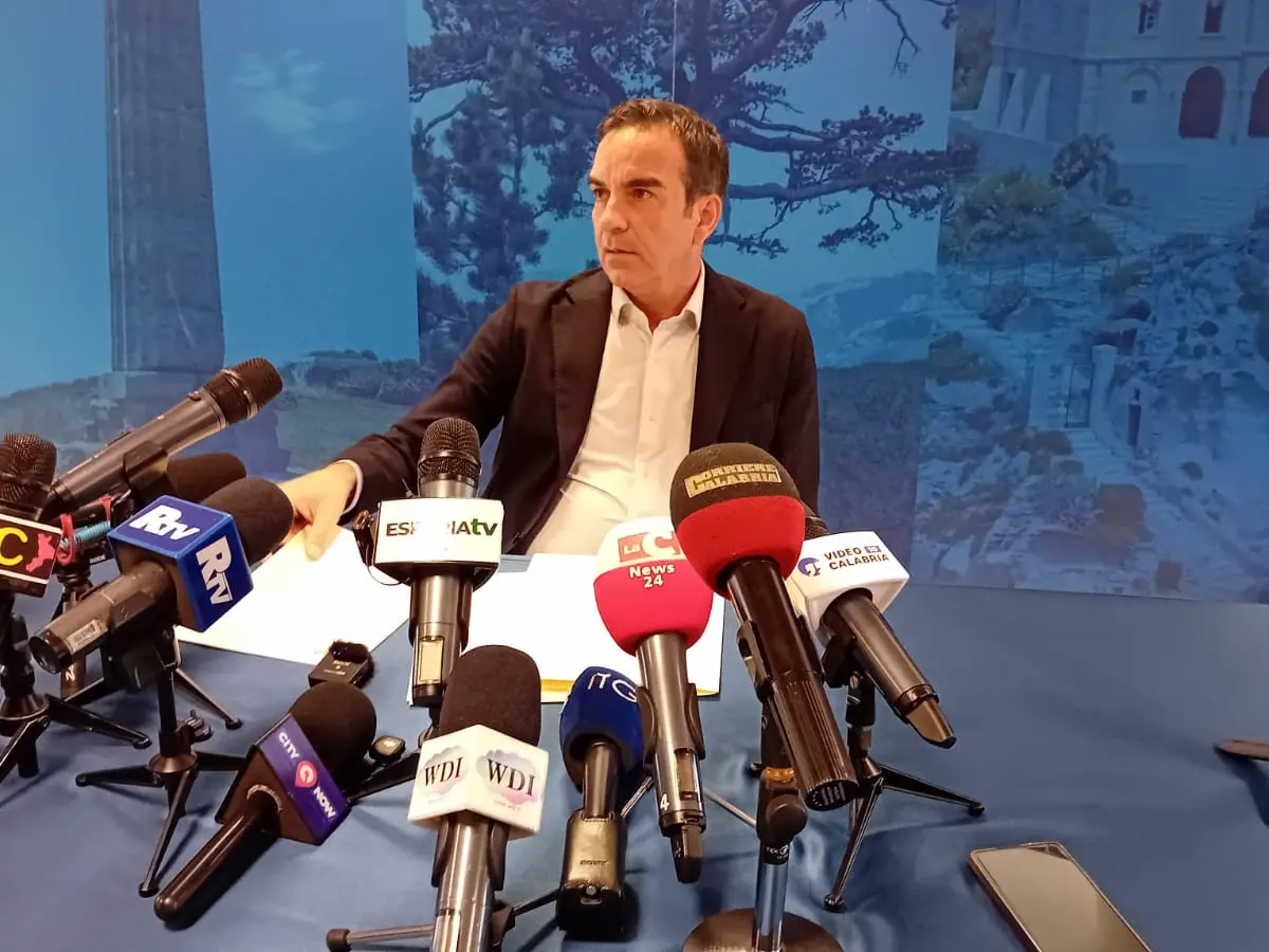 L’inchiesta su Occhiuto, la guerra nell’Anci e Sbarra al Governo: i tre fronti caldissimi per Forza Italia in Calabria