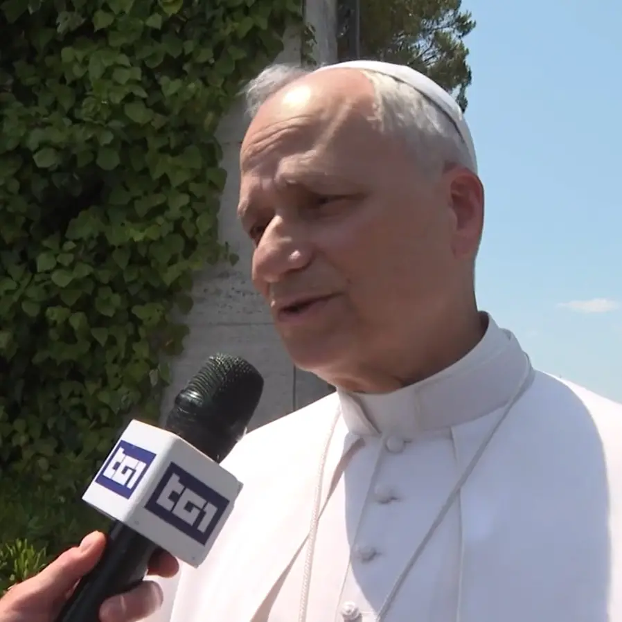 Papa Leone XIV nella sua prima intervista in tv: «Uniamoci per fermare la guerra e proteggere il creato»