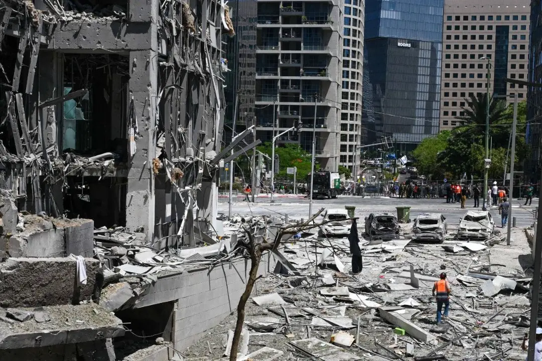 La devastazione a Beer Sheva dopo l\\'attacco iraniano