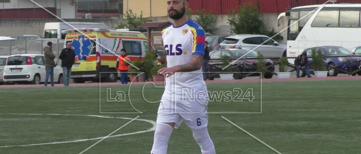 Serie D, il Sambiase blinda il suo reparto difensivo: ufficiale il rinnovo del leader Gerardo Strumbo\n