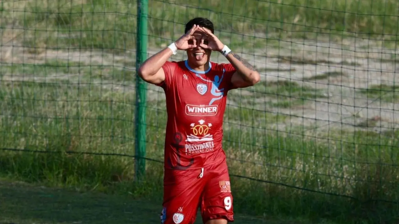 Dilettanti, il Val Gallico annuncia il rinnovo con\u00A0bomber Carvajal: ufficiale il prolungamento con l'attaccante\n
