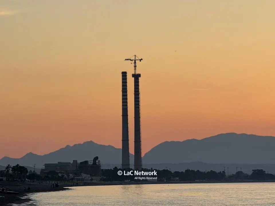 Corigliano Rossano, demolizione delle ciminiere della centrale Enel in ritardo di un anno. E per il futuro Stasi propone un polo fieristico