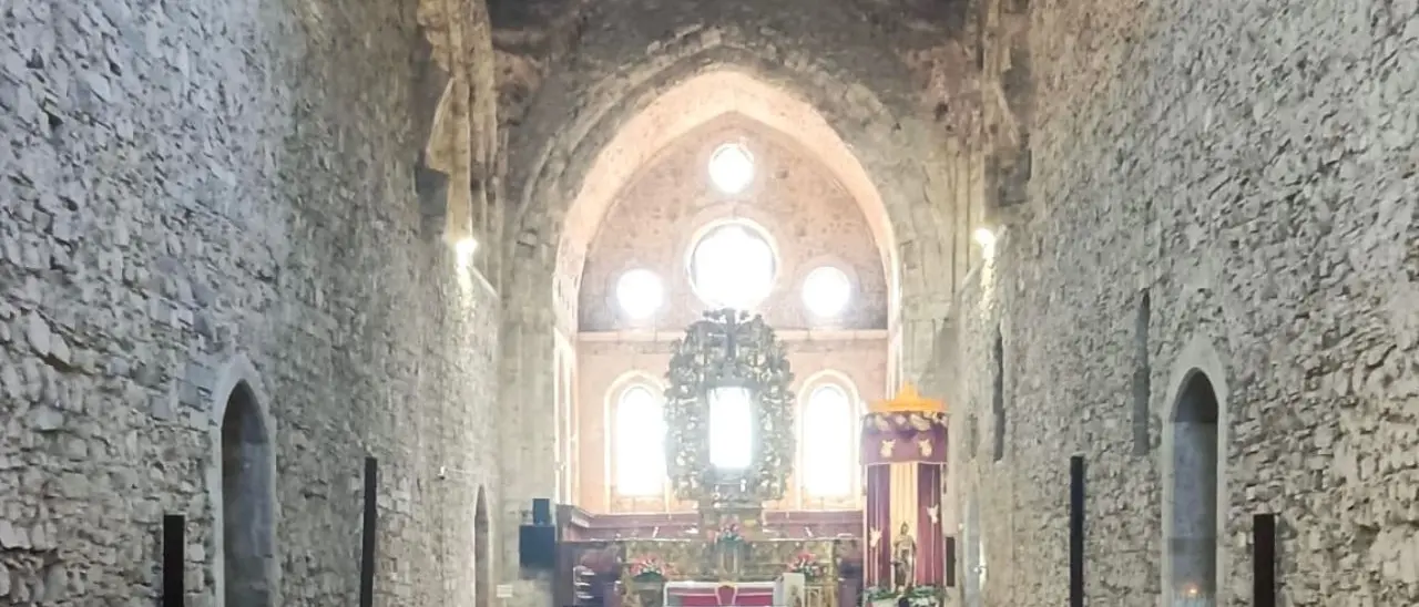 Una cascata di luce e spiritualità: il mistero del solstizio d’estate nell’Abbazia florense di Gioacchino\n