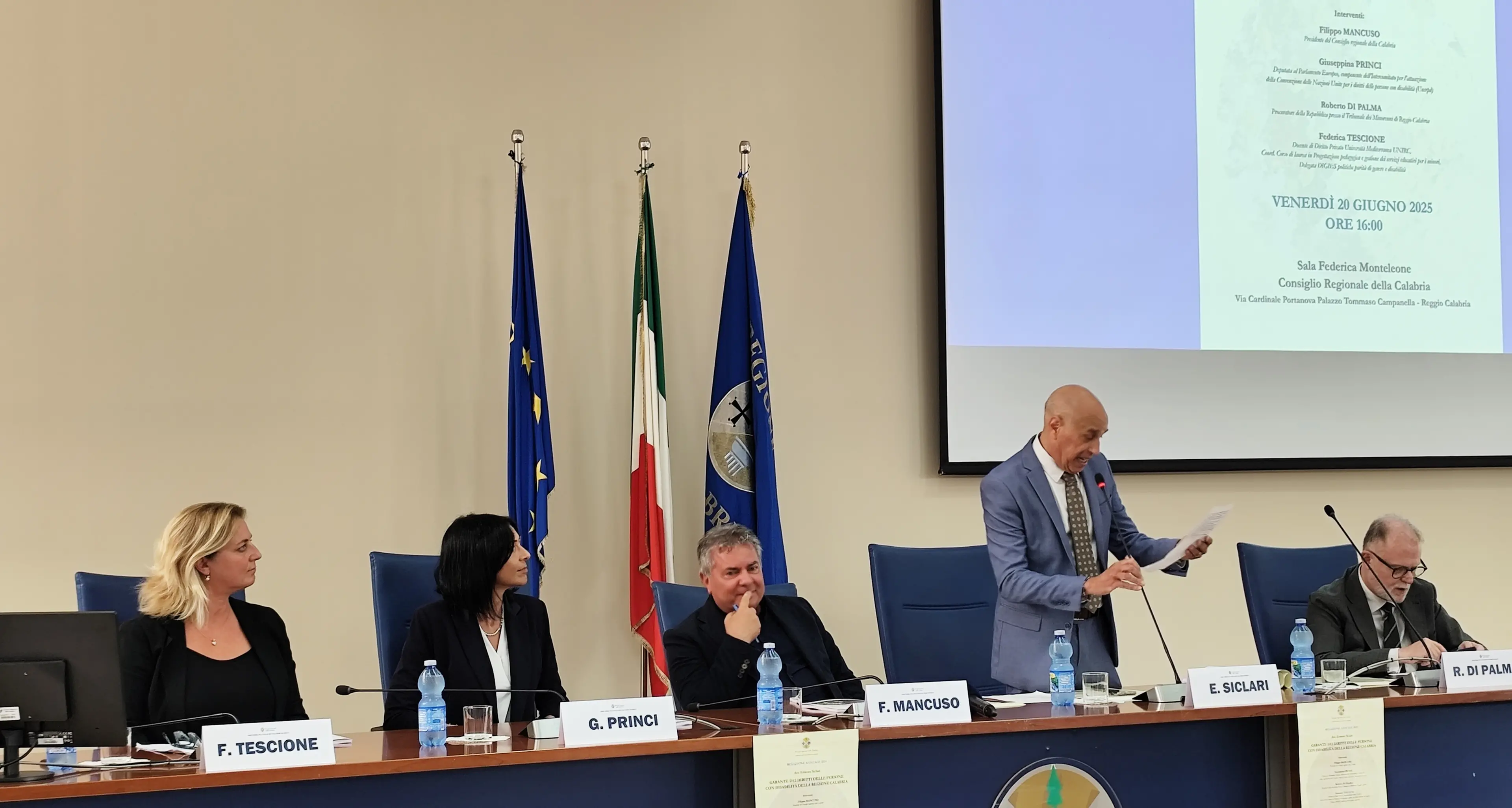 Disabilità Calabria, la relazione del garante Siclari è una fotografia in chiaroscuro: «Belle realtà in mezzo a criticità enormi»\n