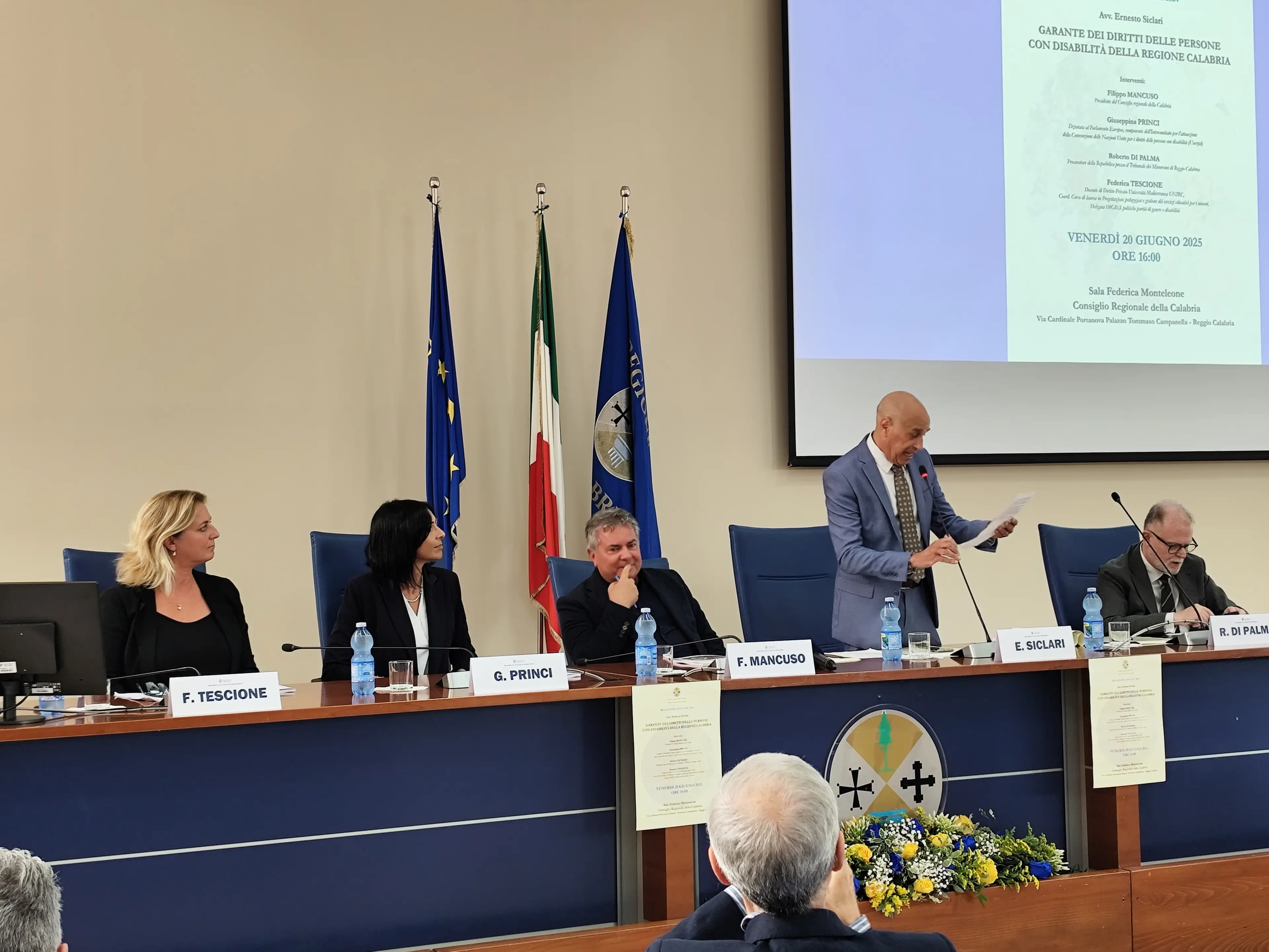 Disabilità Calabria, la relazione del garante Siclari è una fotografia in chiaroscuro: «Belle realtà in mezzo a criticità enormi»\n