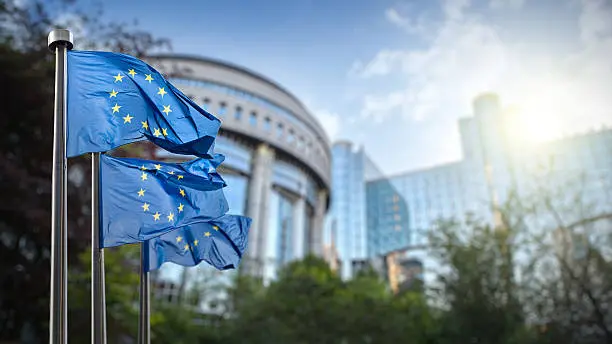 Europa spettatrice in un mondo che brucia: Usa, Cina, Russia e Israele riscrivono il potere globale. Che fine ha fatto il piano Draghi?
