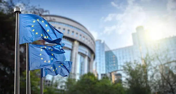 Europa spettatrice in un mondo che brucia: Usa, Cina, Russia e Israele riscrivono il potere globale. Che fine ha fatto il piano Draghi?