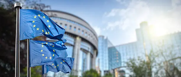 Europa spettatrice in un mondo che brucia: Usa, Cina, Russia e Israele riscrivono il potere globale. Che fine ha fatto il piano Draghi?