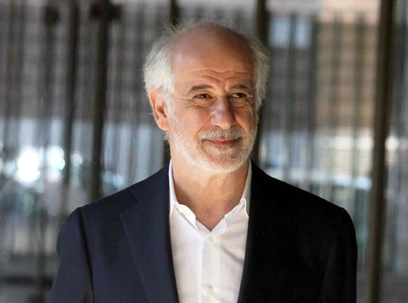 Toni Servillo in Calabria: per l’attore la Colonna d’oro alla carriera\n