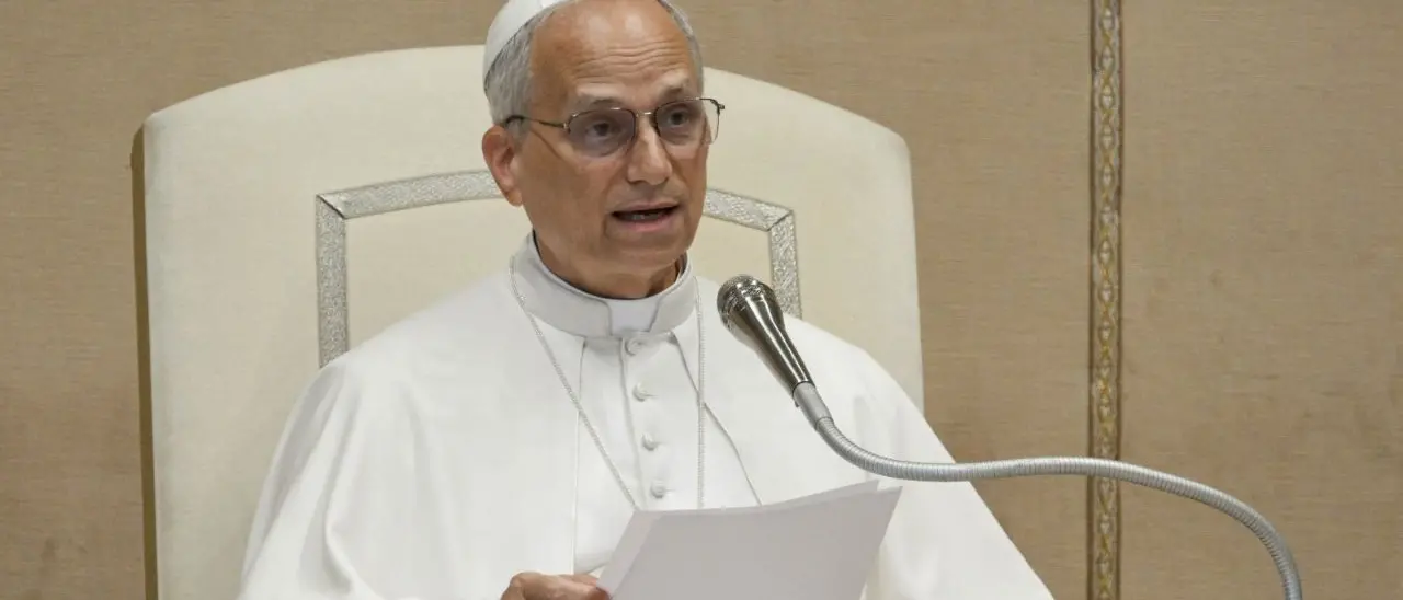 «I poveri gridano invano, troppa ricchezza in poche mani»: l’appello di papa Leone XIV ai leader mondiali\n