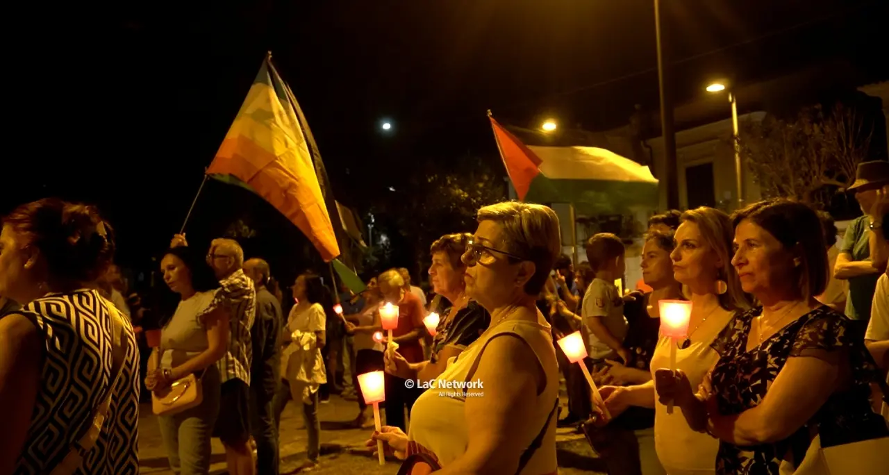 San Lucido sfila per la pace: istituzioni, associazioni e cittadini in corteo per la Palestina e contro tutte le guerre\n