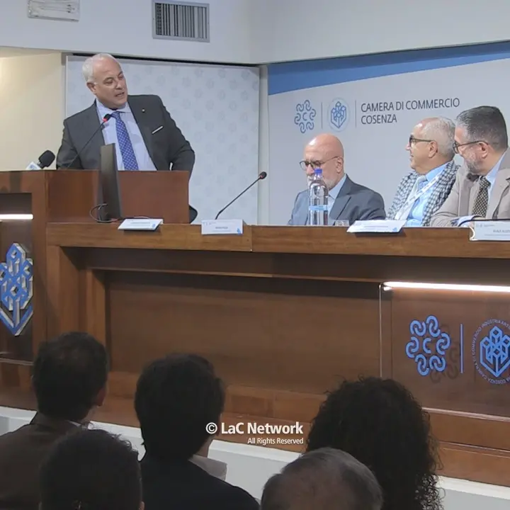 Convention delle Camere di Commercio Italiane all’estero: Cosenza al centro del sistema economico mondiale\n