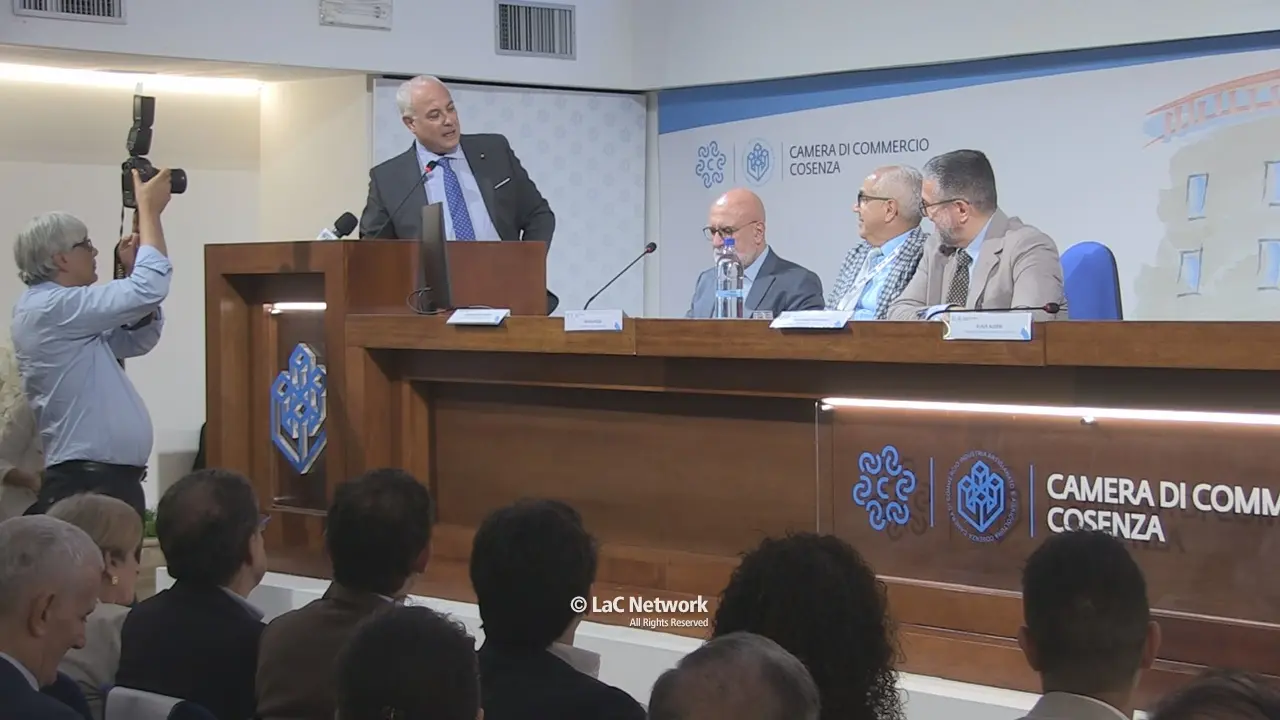 Convention delle Camere di Commercio Italiane all’estero: Cosenza al centro del sistema economico mondiale\n