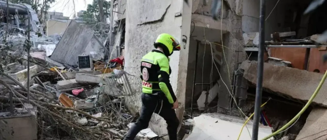 Dopo l’attacco Usa ai siti nucleari iraniani, Teheran risponde con una pioggia di missili contro Israele\n