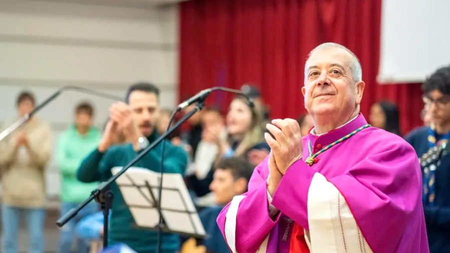 «Fermare la tragedia della guerra\u00A0prima che\u00A0diventi una voragine irreparabile»: l’appello dell’arcivescovo di Cosenza per la pace\n